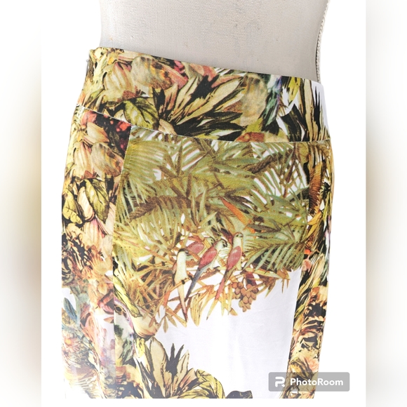 Sheike | Long skirt With High Thigh Splits | Size 10 | Colour White,Green&Brown - Picture 4 of 5